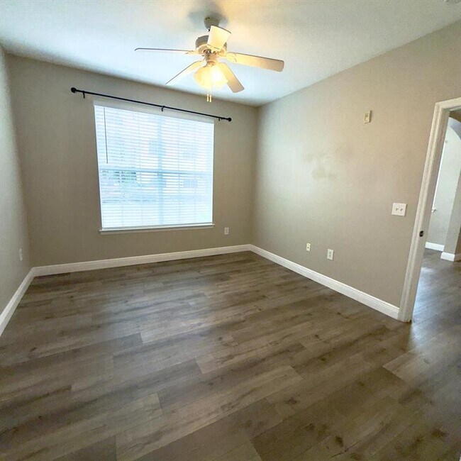 Building Photo - 12861 Madison Pointe Cir