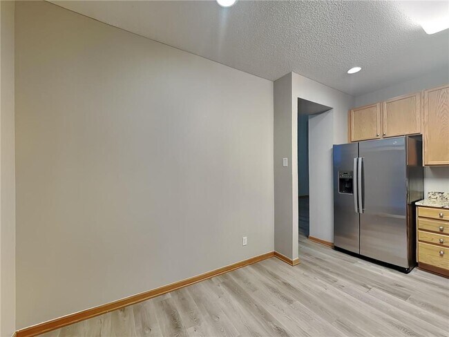 Building Photo - 9049 Garland Ln N