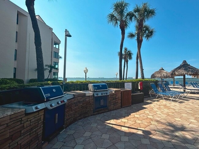 Building Photo - AVAILABLE MAY 4! Experience Resort Living at La Puerta del Sol: Stunning Golf Course Views, Moder...