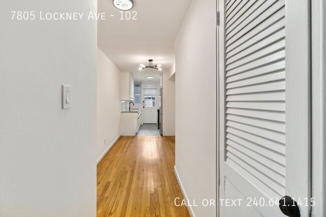 Building Photo - 7805 Lockney Ave