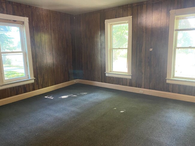 Building Photo - 736 Jackson St