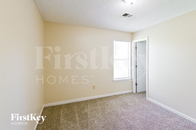 Building Photo - 4383 Grand Pyramid Dr