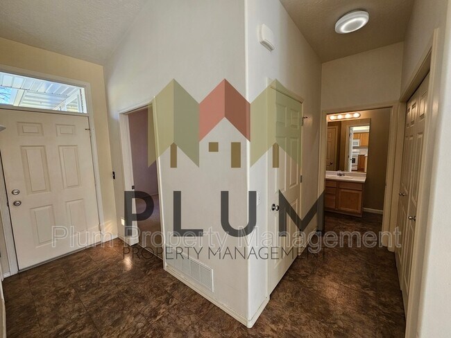 Building Photo - 5104 Village View Way