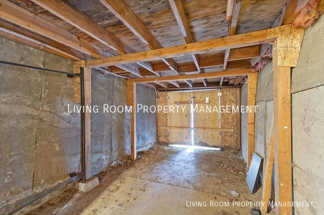 Building Photo - 3216 NE Rodney Ave