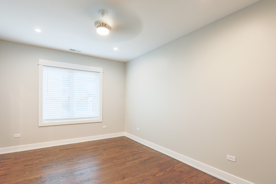 Bedroom 1 - 4317 S Forrestville Ave