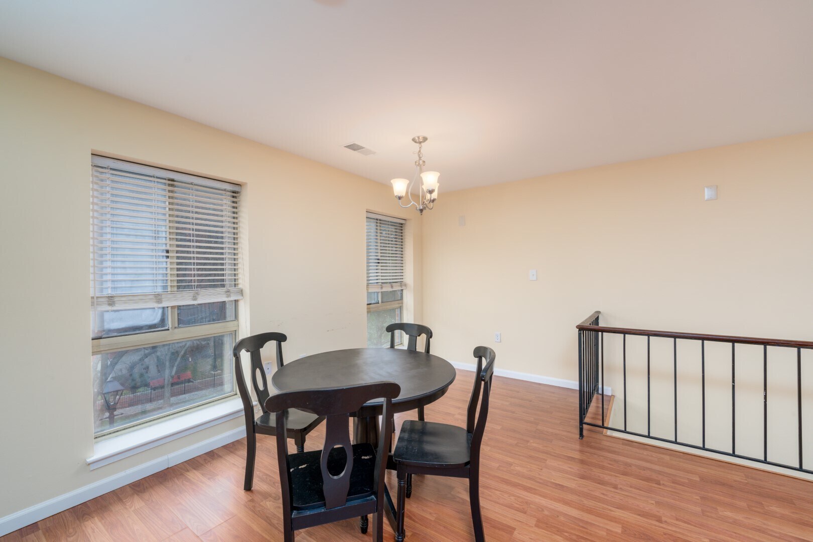 Building Photo - 35 Andrew Pl