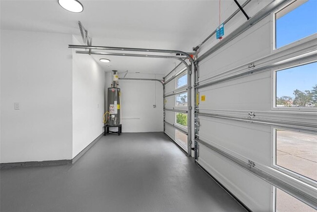 Building Photo - 520 115th Ave