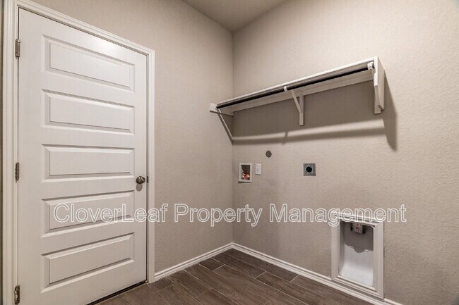 Building Photo - 5043 Segovia Way