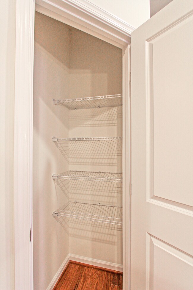 Building Photo - 13652 Endeavour Dr