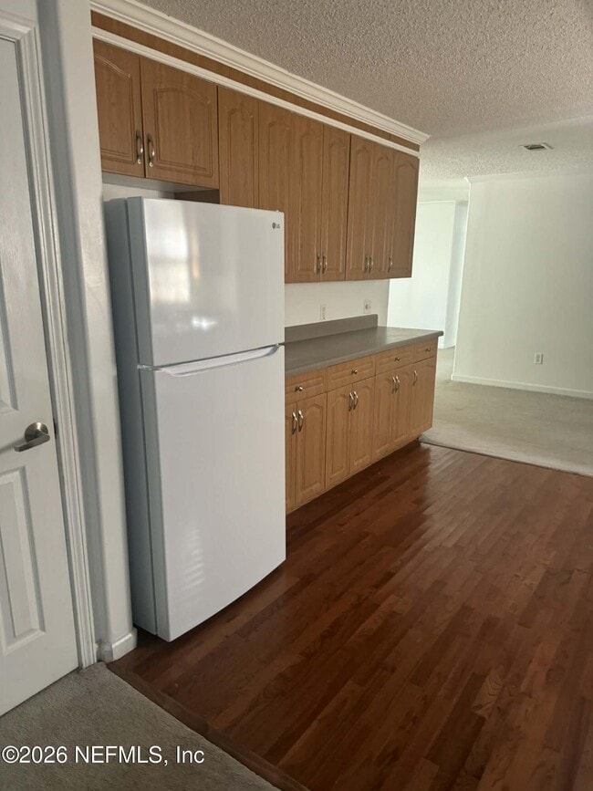 Building Photo - 176 Basin Dr