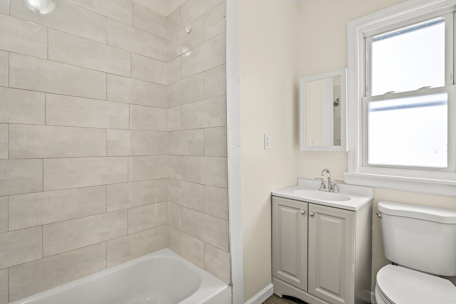 Building Photo - 295 Goldsmith Ave