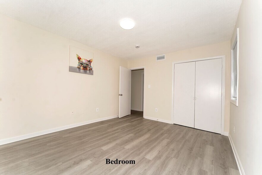 Building Photo - 14 Halley Pl SE