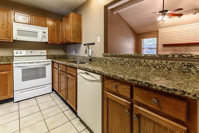 Building Photo - 2513 Poppy Ln