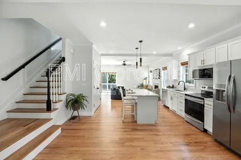 Building Photo - 5 Millie's Wy