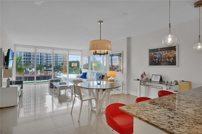 Building Photo - 10275 Collins Ave