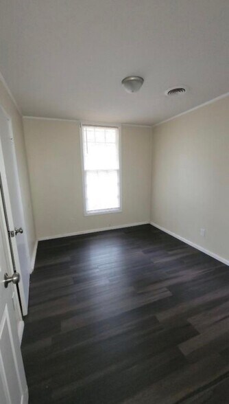 Building Photo - 308 Forrestal Ln