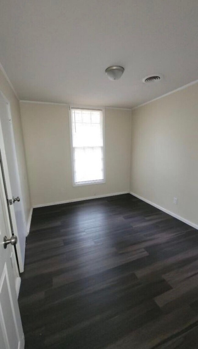 Building Photo - 308 Forrestal Ln
