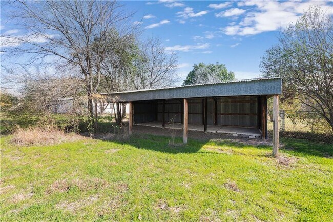 Building Photo - 4806 Pecan Springs Rd