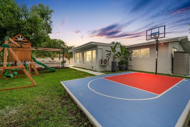 Building Photo - 18641 Belview Dr