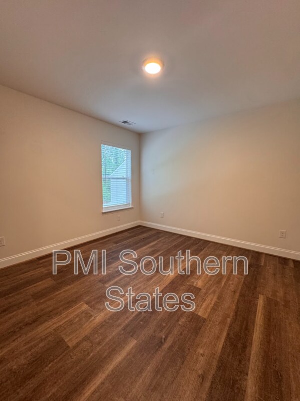 Building Photo - 407 Albus Dr