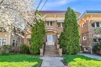 Building Photo - 1353 Phelps Ave