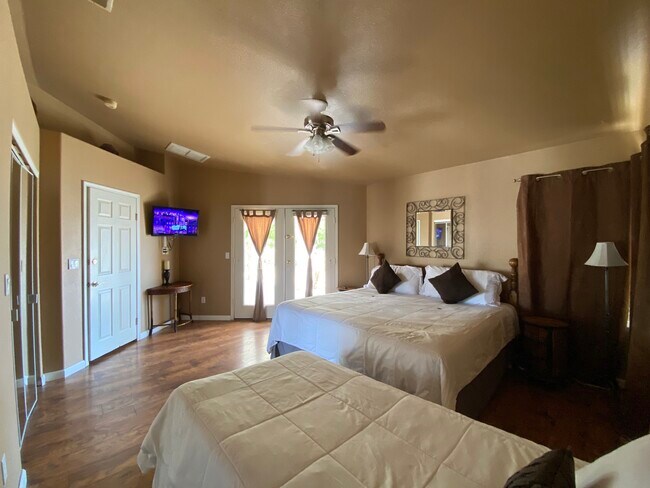 master bedroom - 3640 Vega Dr