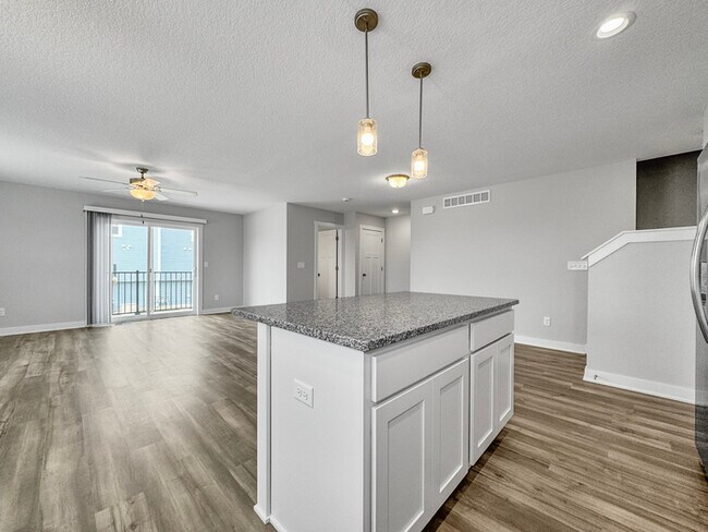 Building Photo - 2633 NW Lois Lane