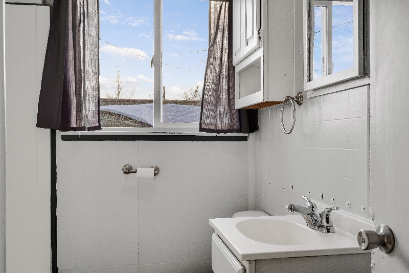 Building Photo - 731 E Division St