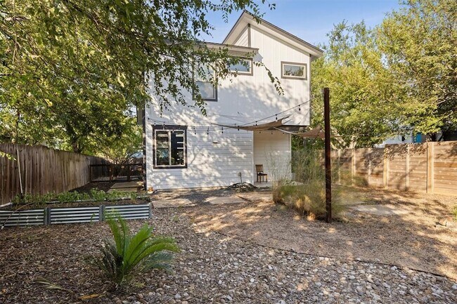 Building Photo - 5007 Delores Ave