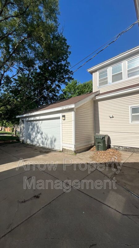Building Photo - 3245 S Street