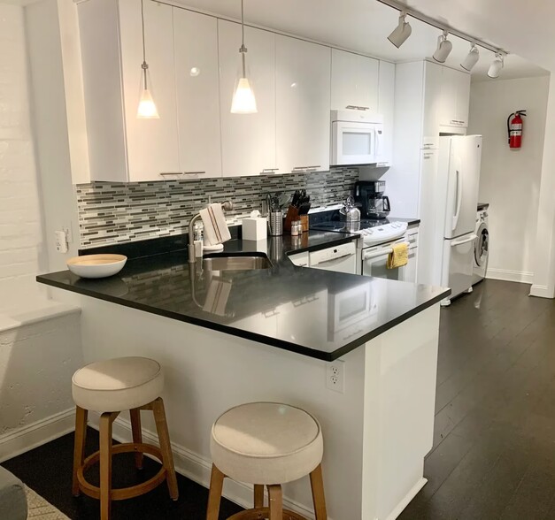 Building Photo - 1731 Church St NW