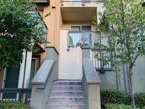 Building Photo - 582 Santa Rosalia Terrace