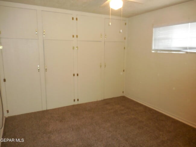 Building Photo - 701 W Yandell Dr