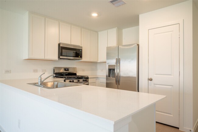 Building Photo - 6147 Sunburst Scarlet St