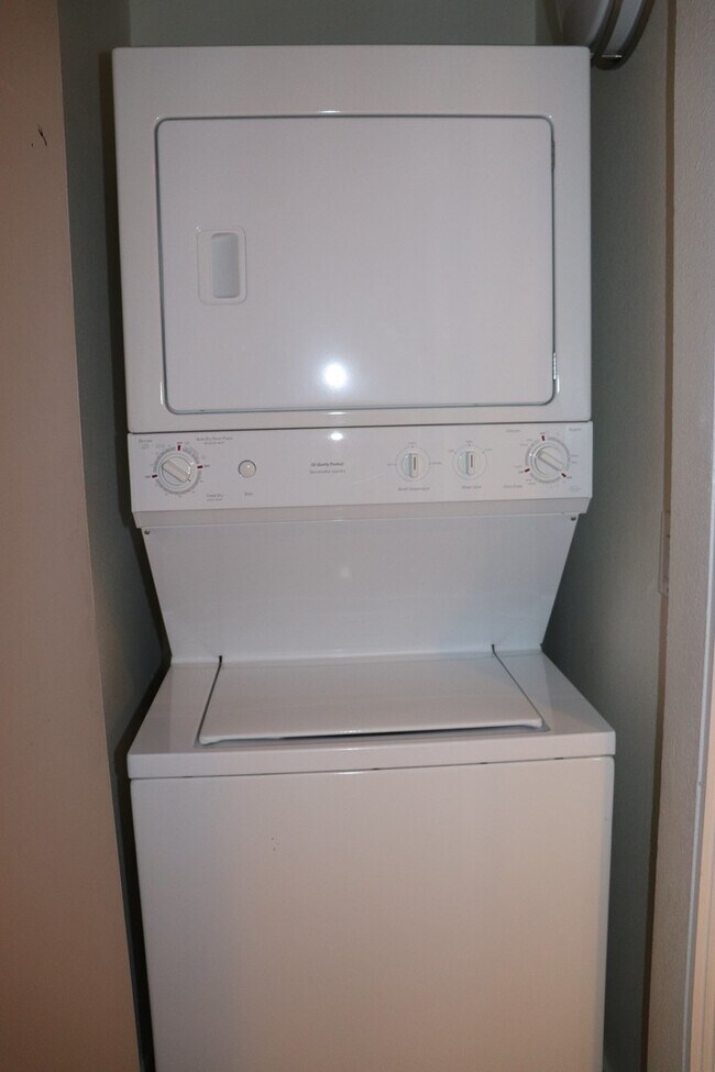 Building Photo - Fully furnished 2 bedroom unit in 24/7 guard gated community