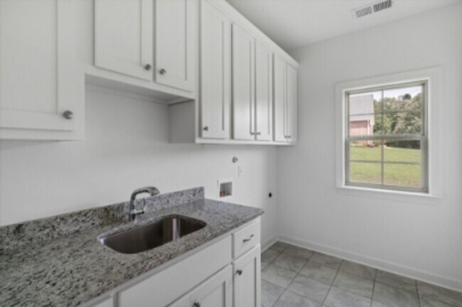 Building Photo - Spacious 4-Bedroom Home in Byhalia - Modern Living in a Tranquil Community!