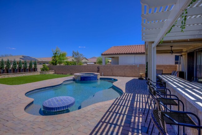 Building Photo - Stunning Home with Pool in La Estancia and...