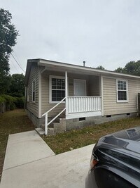 Building Photo - Charming 2-bedroom, 1-bathroom house in West Columbia