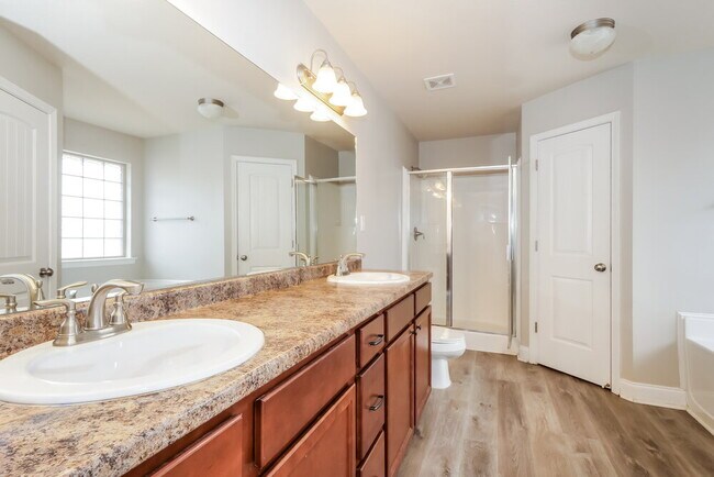 Building Photo - 4792 Arrowhead Ln