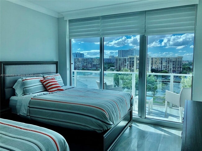 Building Photo - 3101 S Ocean Dr