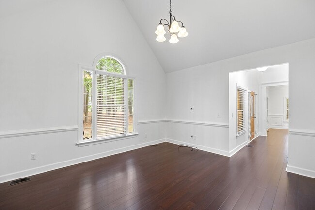 Building Photo - *Charming Farmhouse Style Retreat in Youngsville*