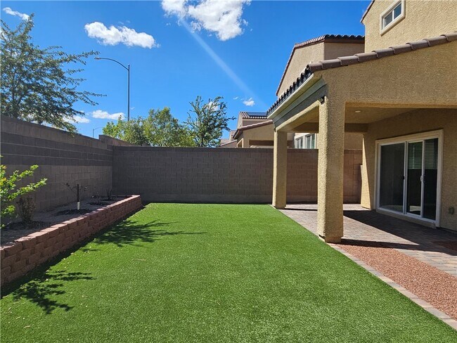 Building Photo - 9853 Fisher Bay Ct