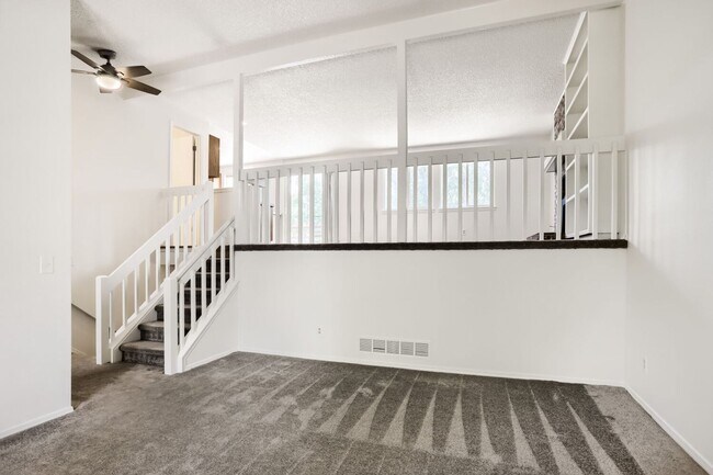 Building Photo - Gorgeous and Airy N. Boulder 4 bed, 3 bath in Quiet Cul-de-Sac - AVAILABLE NOW