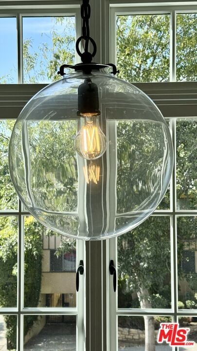 Building Photo - 1302 N Sweetzer Ave