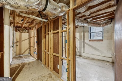 Building Photo - 2562 Farley St