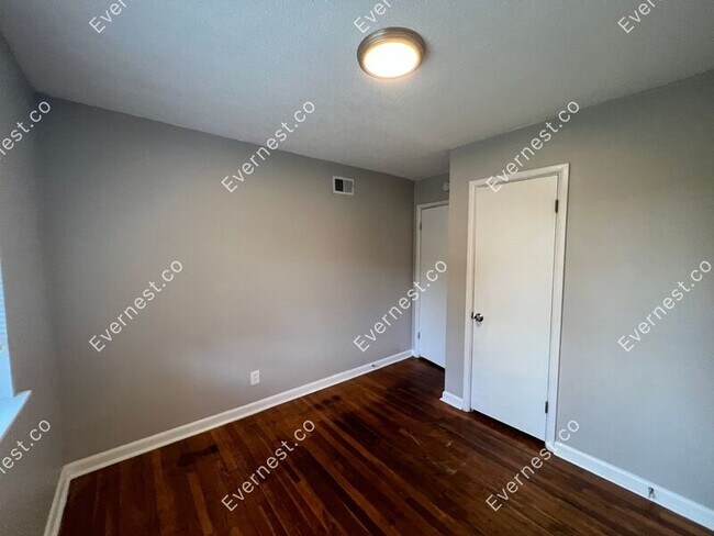 Building Photo - 5603 Bluebell Dr