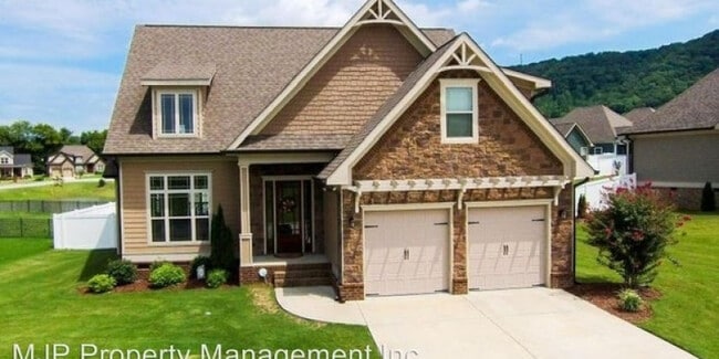 Primary Photo - Seven Lakes Dr