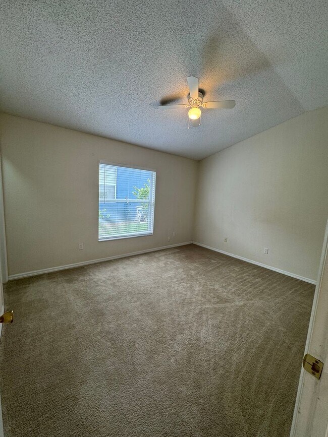 Building Photo - Waterview 3 BED / 2 BATH Home For Rent!
