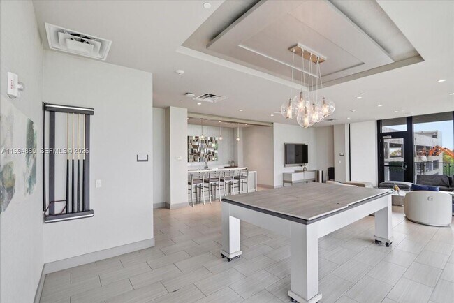 Building Photo - 5300 Paseo Blvd