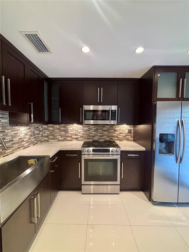 Building Photo - 13765 SW 160th Terrace